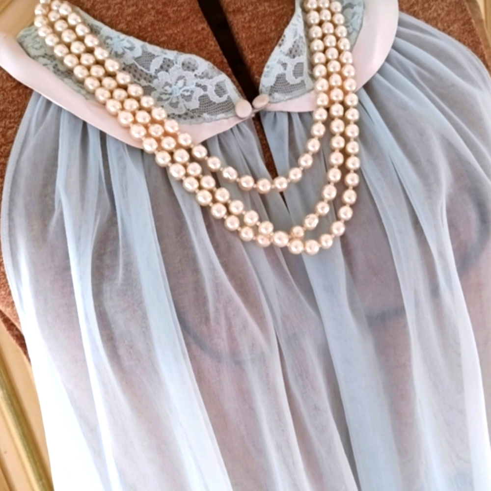 ADORABLE, VTG, PEEK A BOO  "VANITY FAIR" SHEER BLUE NIGHTGOWN!